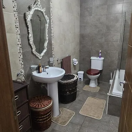 Quiet Comfortable Ac Single Bed Guest house