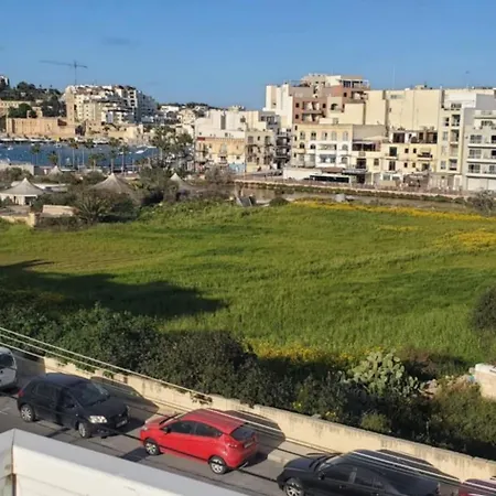 Quiet Comfortable Ac Single Bed Guest house Marsaskala